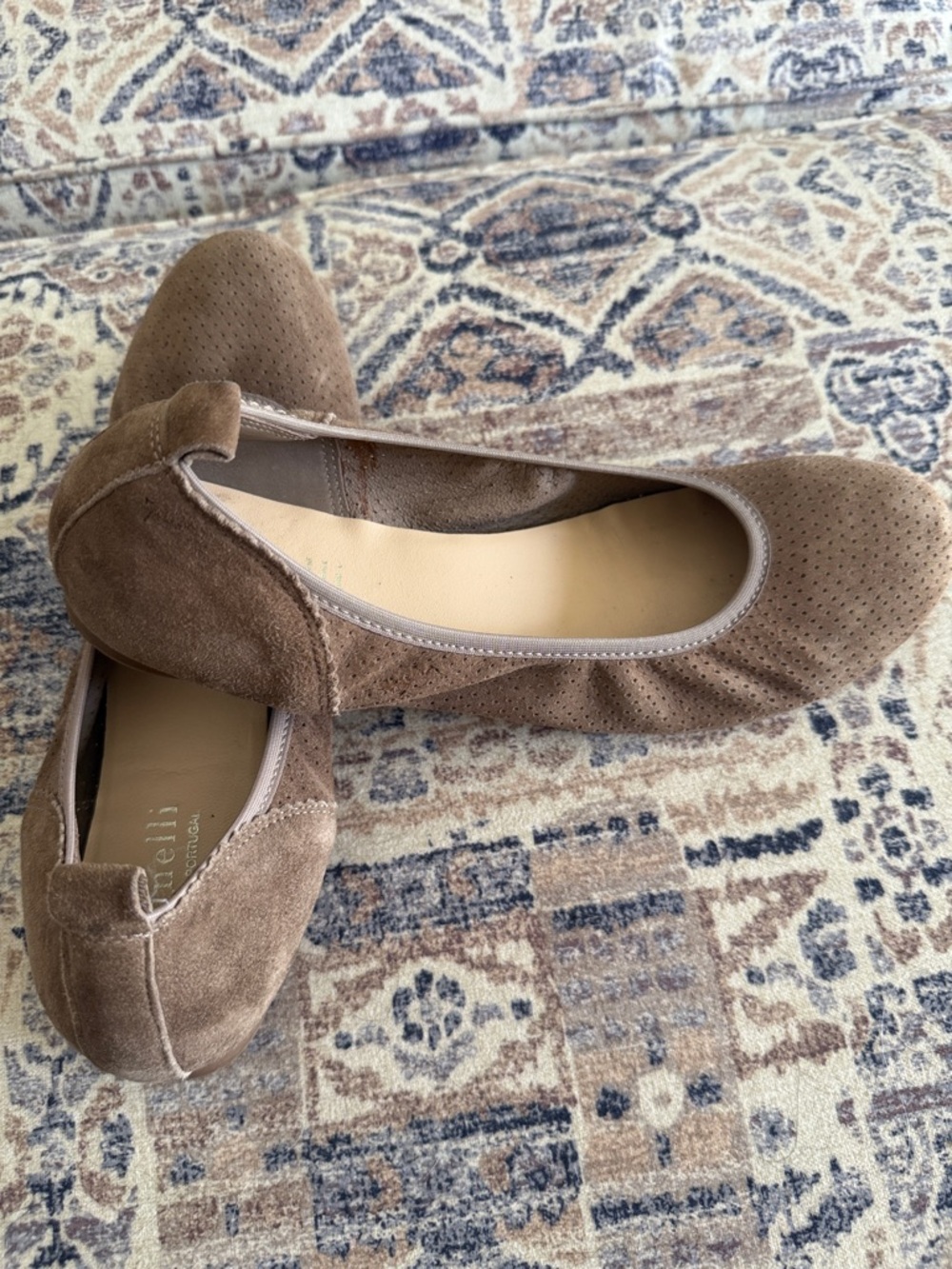 Minelli Taupe Suede Perforated Ballet Flats. EU 40 (US 9/9.5) - Picture 5 of 9
